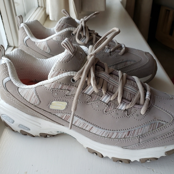 sketchers for ladies